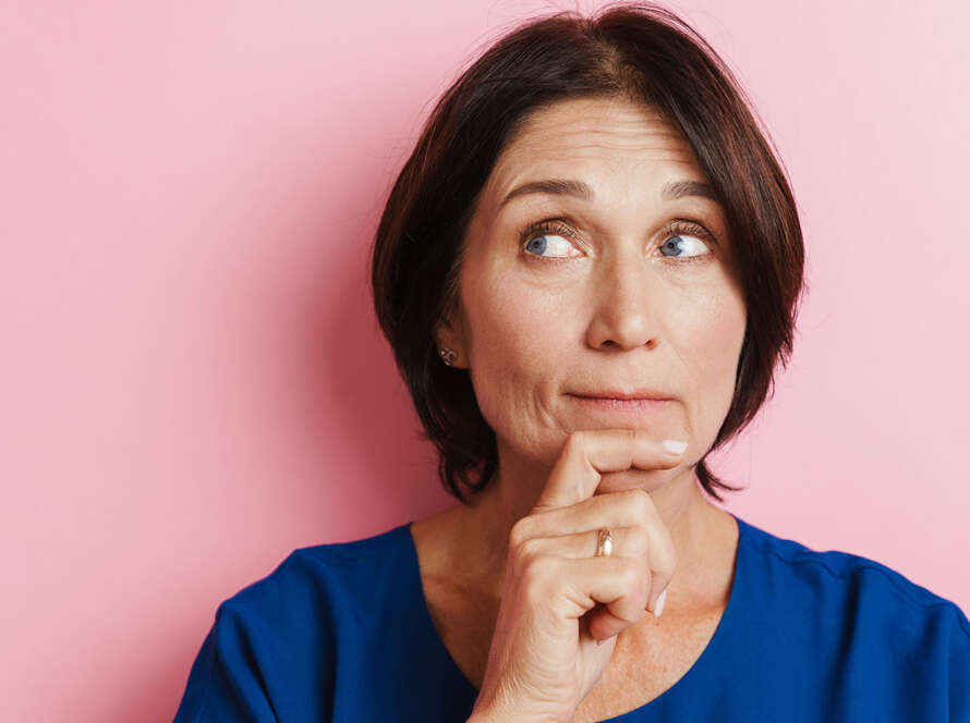 Rejuvenecimiento facial mediante lifting cervicofacial